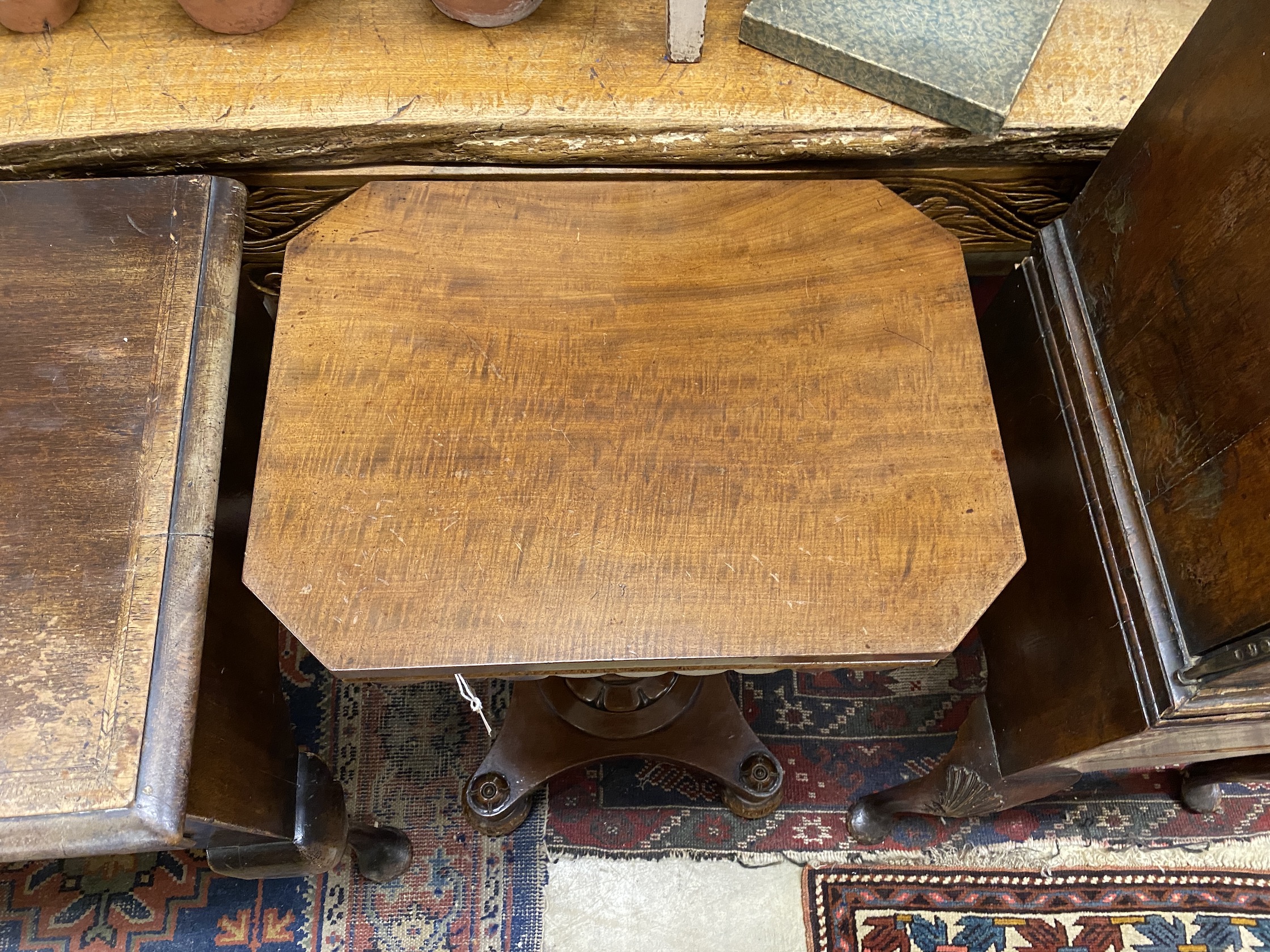 A William IV mahogany work table, width 47cm, depth 35cm, height 77cm